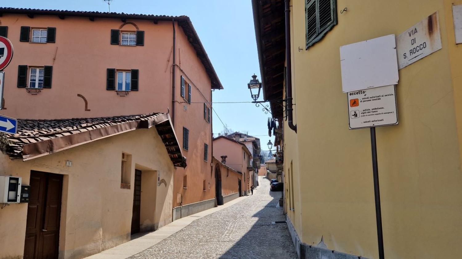 Strada San Rocco per salire al centro storico di Saluzzo